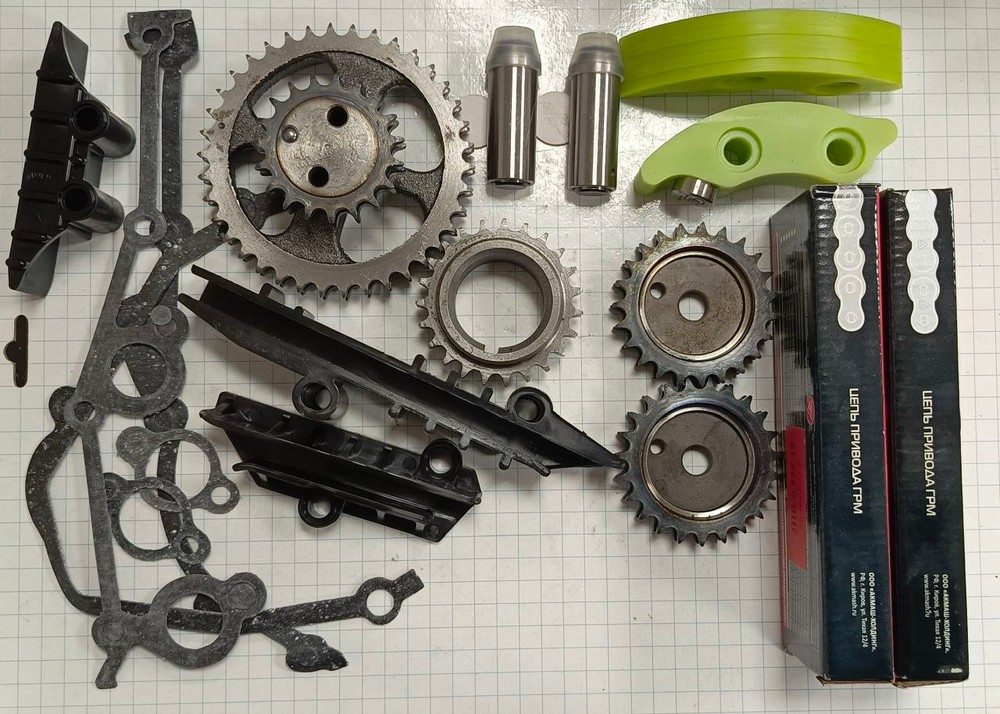 Комплект ГРМ дв. ЗМЗ-406 Евро-3 (башмак, разрезные звезды, 2-х ряд цепь 70-90 Киров) GREEN PRO